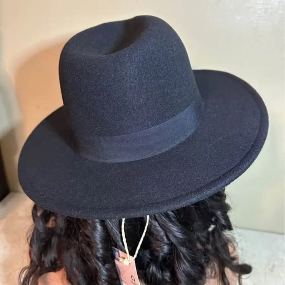 NEW Women’s Classy Black Fedora Style Wide Brim Hat